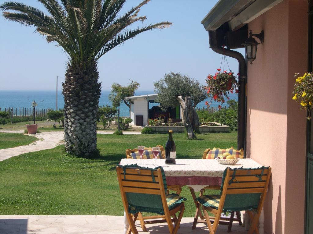 Elmani Villa Pozzallo Exteriör bild